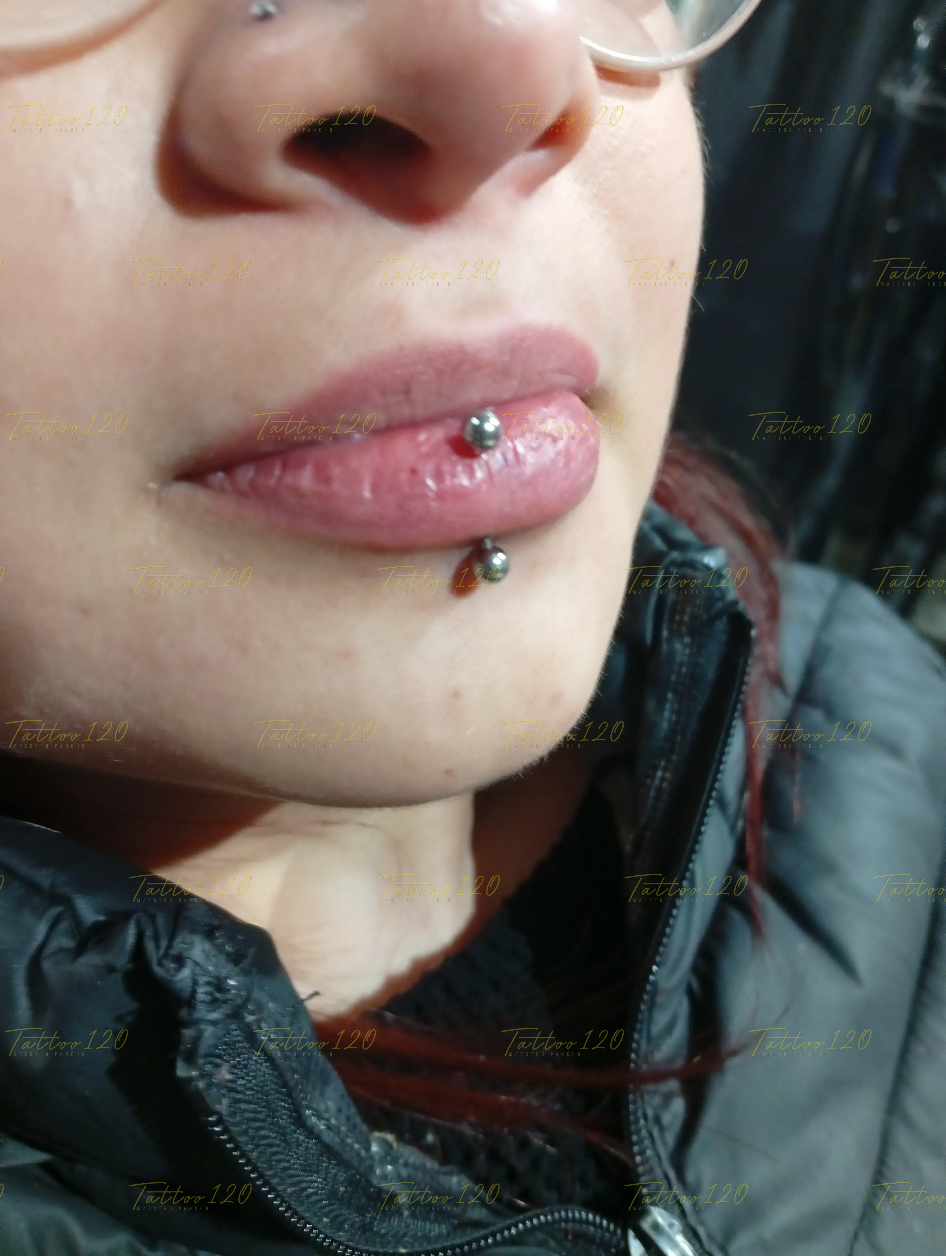 Piercing labret hecho en Tattoo 120