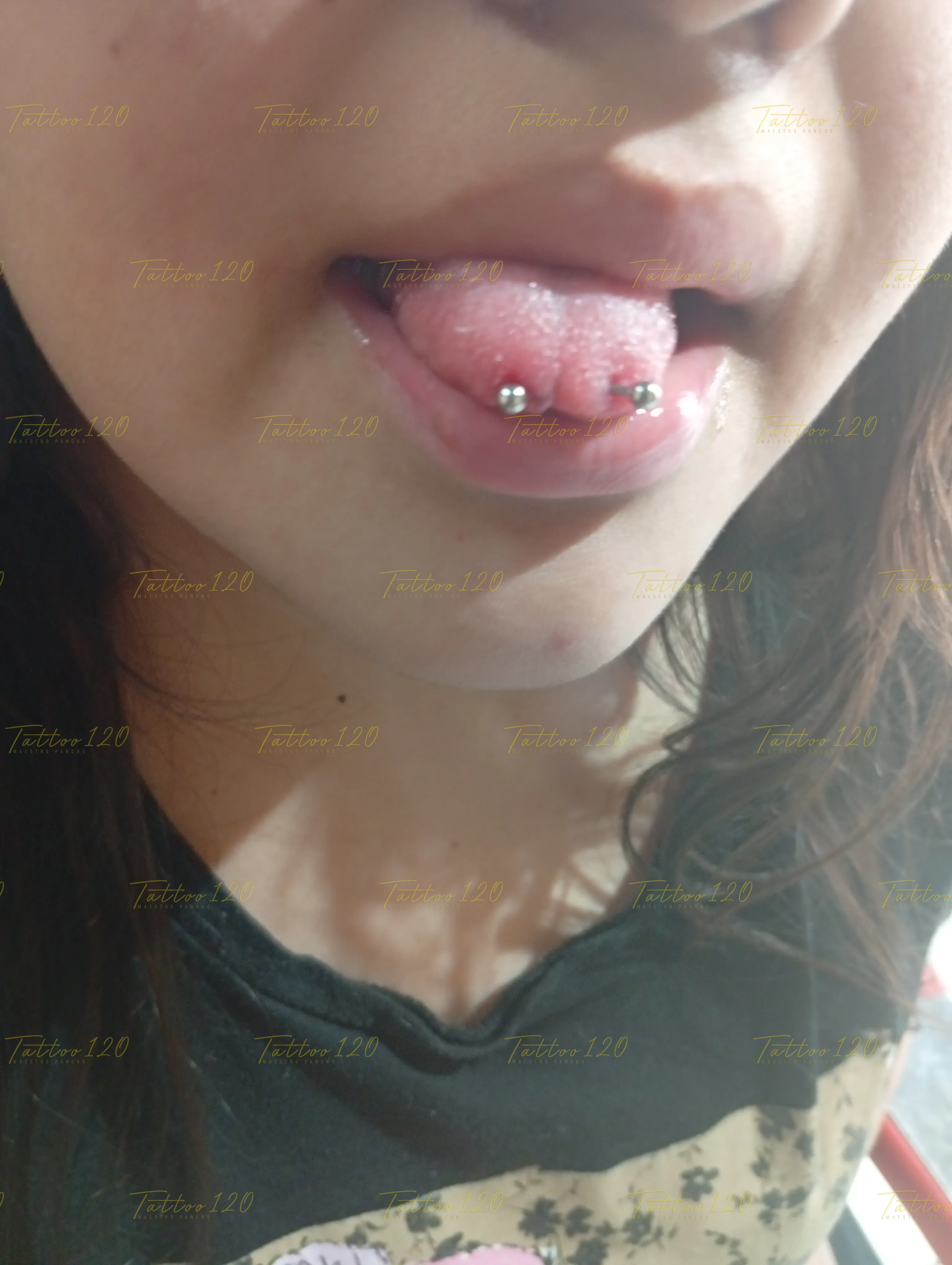 Piercing Snake Eyes hecho en Tattoo 120