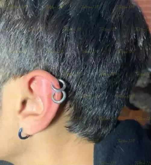 Piercing hélix hecho en Tattoo 120